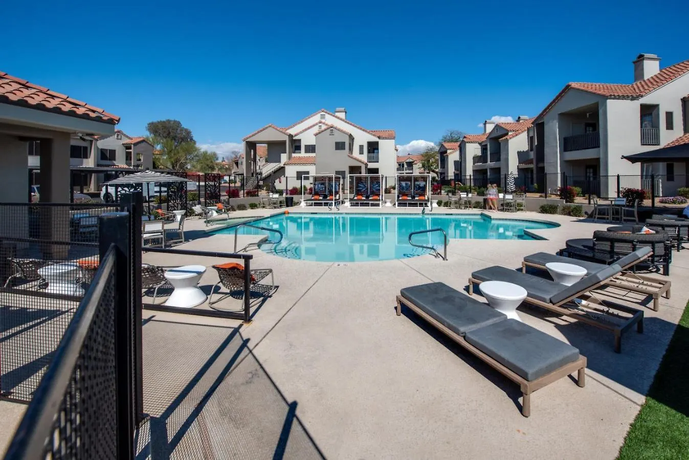 Stylish 2Br-Pool, Yoga Rm, Gym, Cabanas, Bbq,Prkng Scottsdale 0*,