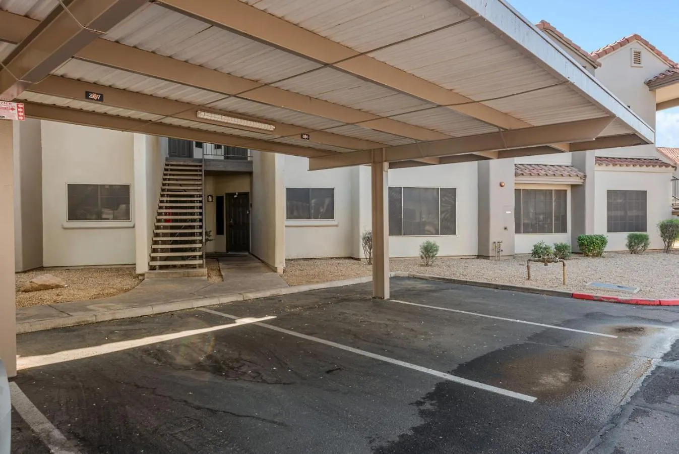 Stylish 2Br-Pool, Yoga Rm, Gym, Cabanas, Bbq,Prkng Scottsdale