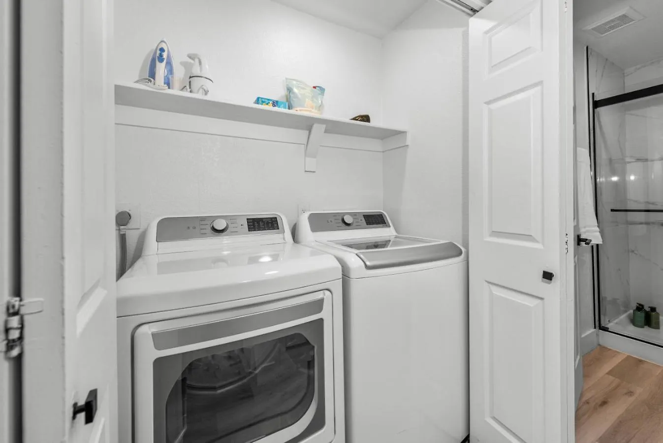 Stylish 2Br-Pool, Yoga Rm, Gym, Cabanas, Bbq,Prkng Scottsdale 0*,