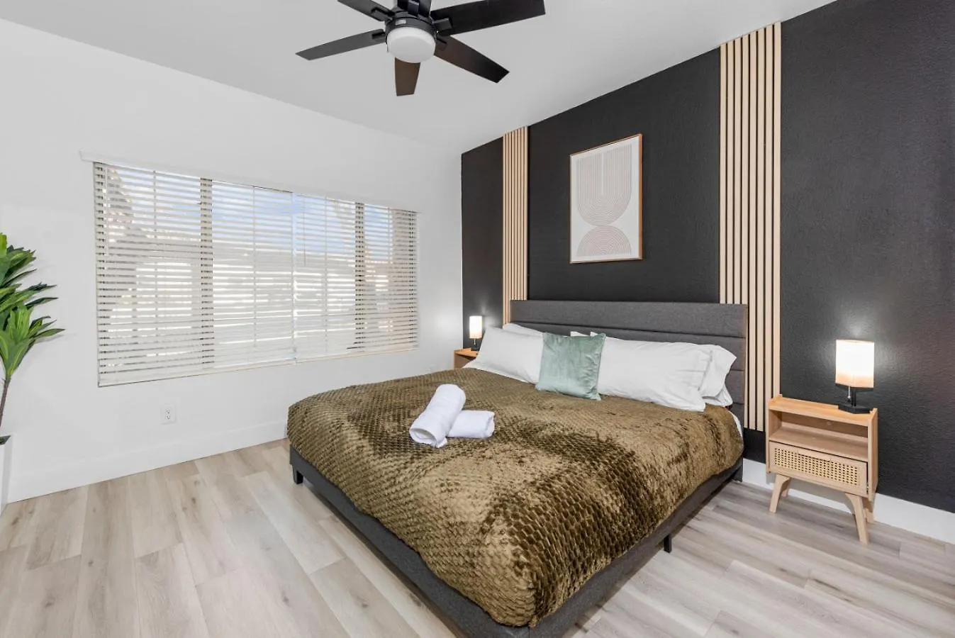 Stylish 2Br-Pool, Yoga Rm, Gym, Cabanas, Bbq,Prkng Scottsdale Verenigde Staten